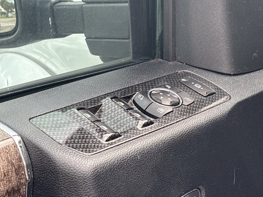 Used 2017 Ford F250 Lariat w/ Lariat Ultimate Package AWD/4WD image 12