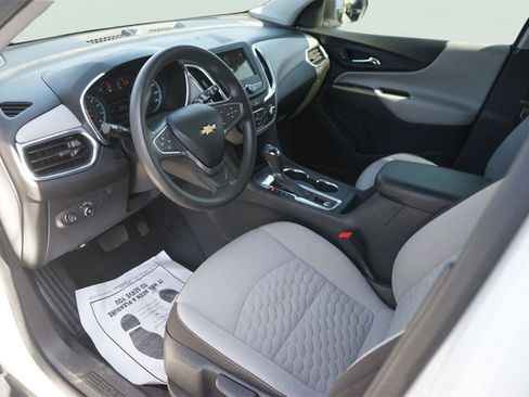 Used 2019 Chevrolet Equinox LS FWD image 8