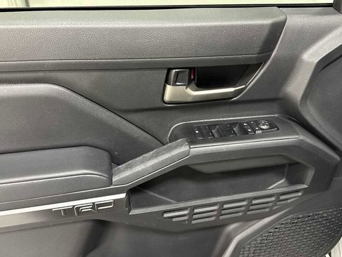 Used 2024 Toyota Tacoma TRD Off-Road image 15