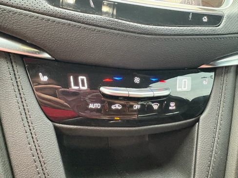 Used 2025 Cadillac XT5 Luxury w/ LPO, Floor Liner Package FWD image 19