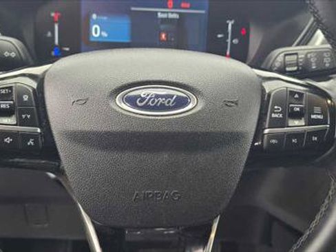 Used 2025 Ford Escape SE FWD image 22