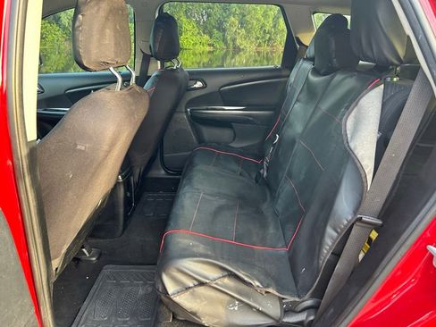Used 2015 Dodge Journey SXT w/ Flexible Seating Group FWD image 14