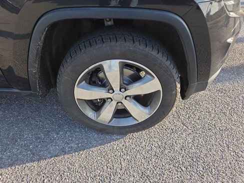 Used 2016 Jeep Grand Cherokee Limited AWD/4WD image 27
