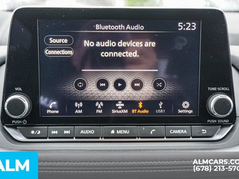 Used 2025 Nissan Rogue SV FWD image 36