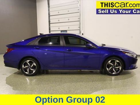 Used 2023 Hyundai Elantra SEL w/ Convenience Package FWD image 9