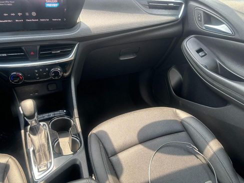 Used 2024 Buick Encore GX Sport Touring FWD image 16