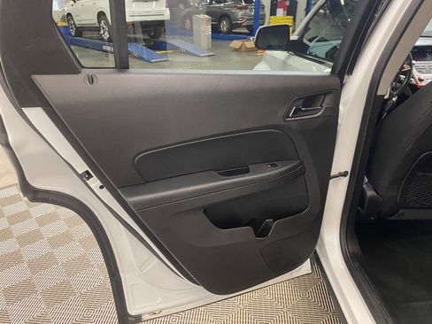 Used 2017 GMC Terrain SLE w/ Convenience Package image 33