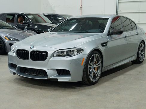 Used 2016 BMW M5 image 3