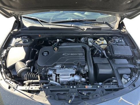 Used 2018 Chevrolet Malibu LT image 34