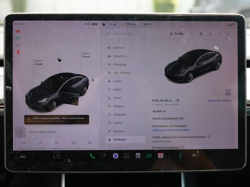 Used 2018 Tesla Model 3 Long Range RWD image 3