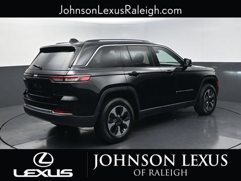 Used 2023 Jeep Grand Cherokee 4WD 4xe image 9