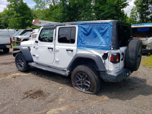 Used 2024 Jeep Wrangler Unlimited Sport AWD/4WD image 4