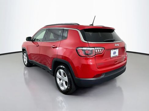 Used 2019 Jeep Compass Latitude FWD image 7