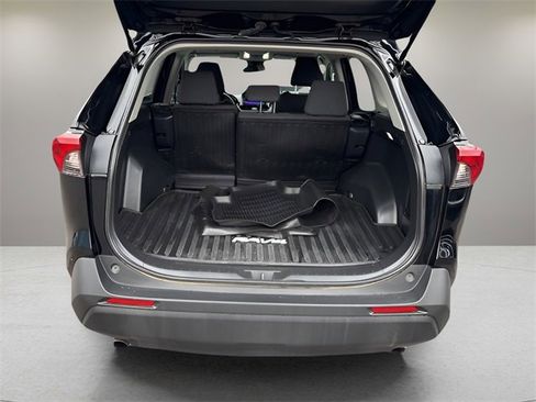 Used 2023 Toyota RAV4 LE image 21