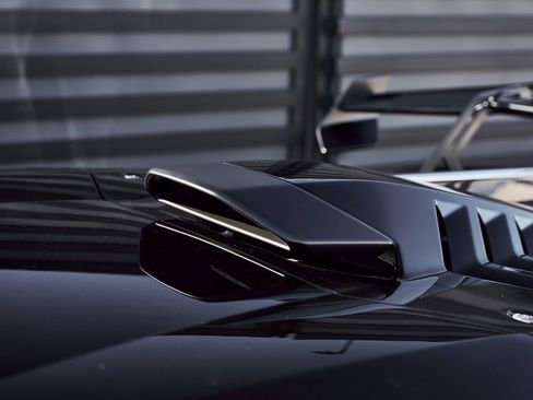 Used 2024 Lamborghini Huracan STO image 11