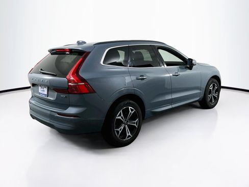 Used 2022 Volvo XC60 B5 Momentum AWD/4WD image 5