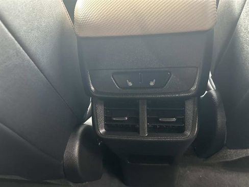 Used 2025 Chevrolet Equinox ACTIV w/ Safety and Technology Package image 17