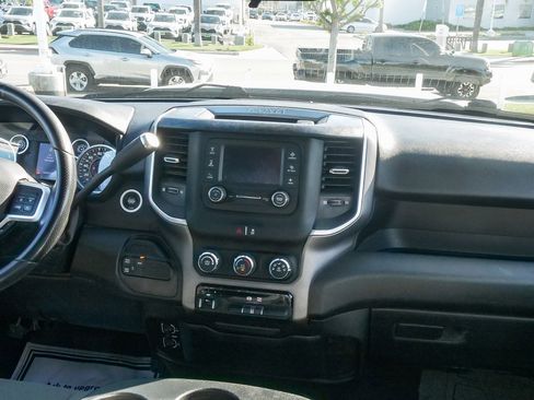 Used 2021 RAM 2500 Big Horn image 11