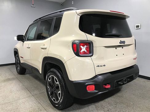 Used 2016 Jeep Renegade Trailhawk image 5