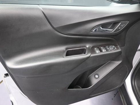 Used 2019 Chevrolet Equinox LT image 12