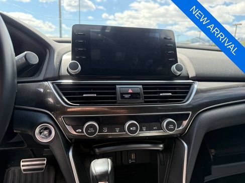 Used 2019 Honda Accord Sport image 12