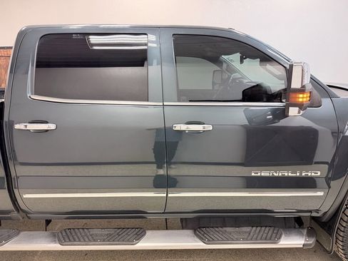 Used 2018 GMC Sierra 3500 Denali w/ Duramax Plus Package image 11