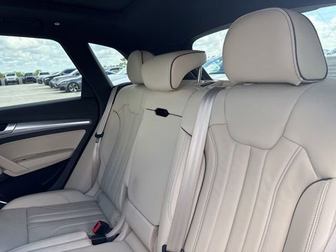 Used 2025 Audi Q5 2.0T Premium w/ Convenience Plus Package AWD/4WD image 12