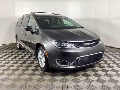 Used 2019 Chrysler Pacifica Touring-L Plus w/ Tire & Wheel Group