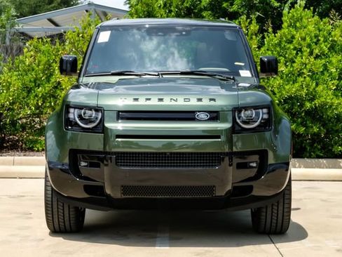 New 2026 Land Rover Defender 110 X-Dynamic SE AWD/4WD image 8