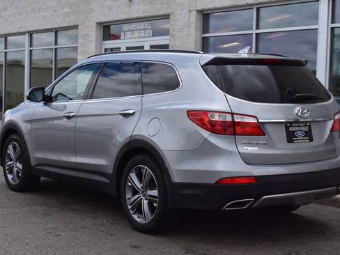 Used 2016 Hyundai Santa Fe SE w/ Option Group 03 AWD/4WD image 9