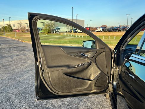 Used 2024 Chevrolet Malibu LT w/ Midnight Edition image 10