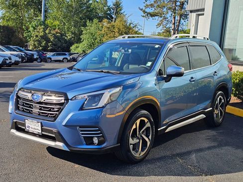 Used 2023 Subaru Forester Touring AWD/4WD image 3
