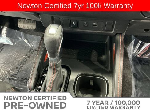 Used 2025 Nissan Frontier PRO-4X AWD/4WD image 18