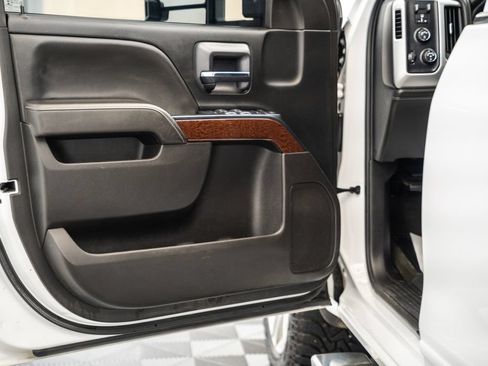 Used 2018 GMC Sierra 1500 SLE w/ Max Trailering Package AWD/4WD image 40