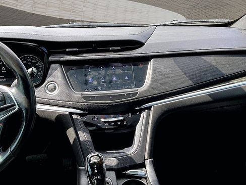 Used 2020 Cadillac XT5 Premium Luxury FWD image 5