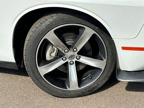 Used 2019 Dodge Challenger R/T w/ Driver Convenience Group image 28