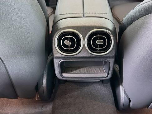 Used 2026 Mercedes-Benz C 300 4MATIC Sedan image 27