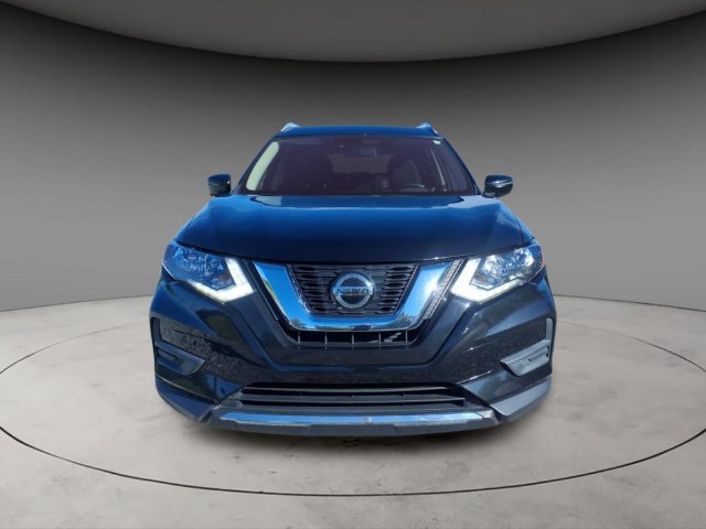 Used 2020 Nissan Rogue SV w/ Premium Package FWD image 3