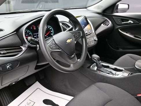 Used 2025 Chevrolet Malibu LT FWD image 14