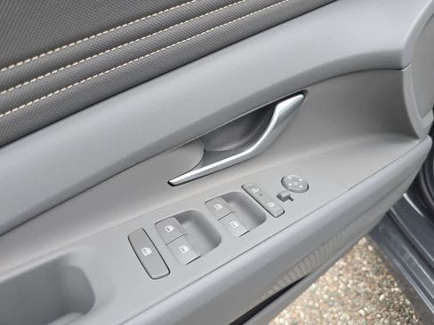 New 2026 Hyundai Elantra Sport FWD image 17