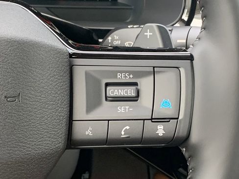 New 2026 Nissan Pathfinder Platinum FWD image 11