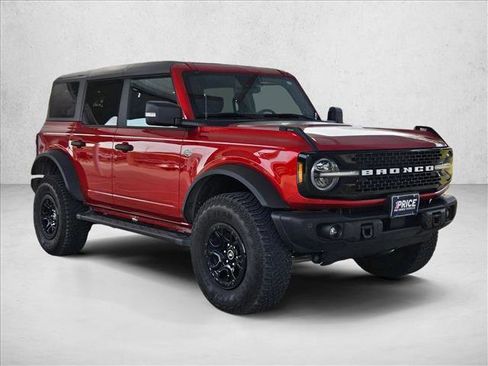 Used 2023 Ford Bronco Wildtrak image 3