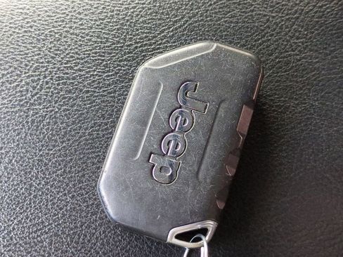 Used 2021 Jeep Wrangler Unlimited Sport image 27