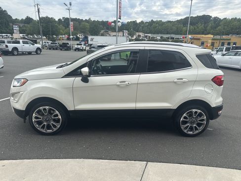 Used 2020 Ford EcoSport Titanium AWD/4WD image 5