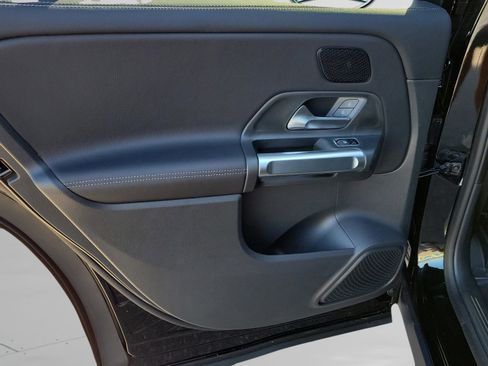 Certified 2026 Mercedes-Benz GLB 250 image 8