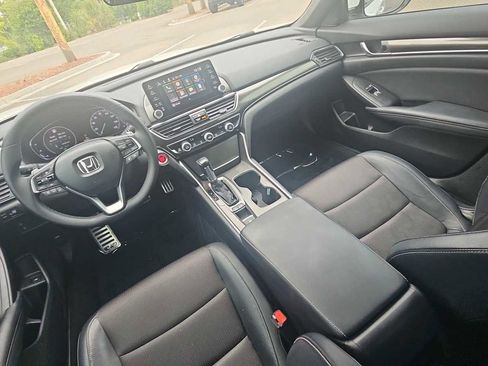 Used 2018 Honda Accord Sport image 22