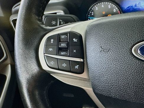 Used 2022 Ford Explorer XLT w/ Equipment Group 202A AWD/4WD image 25
