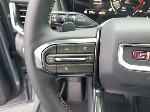 New 2026 GMC Terrain AT4 w/ LPO, Black Badging Package AWD/4WD image 21