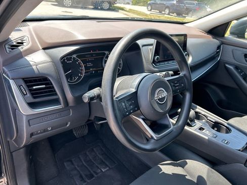 Used 2023 Nissan Rogue S image 15
