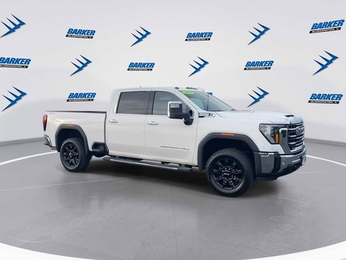 Used 2025 GMC Sierra 2500 SLT image 2